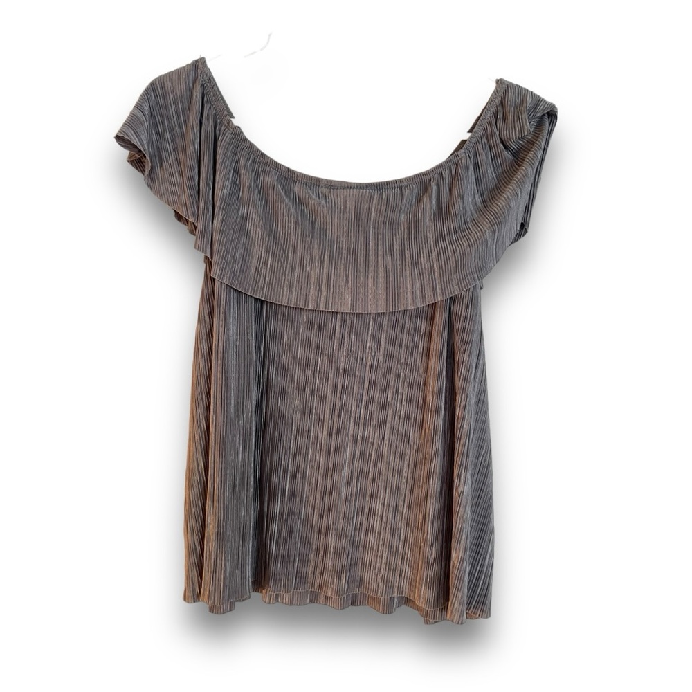 Off-shoulder Metallic top